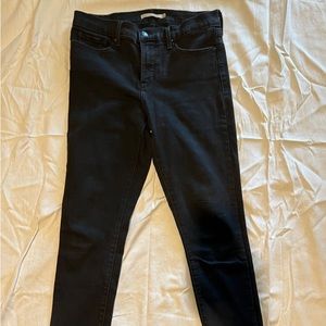Black Levi skinny jeans